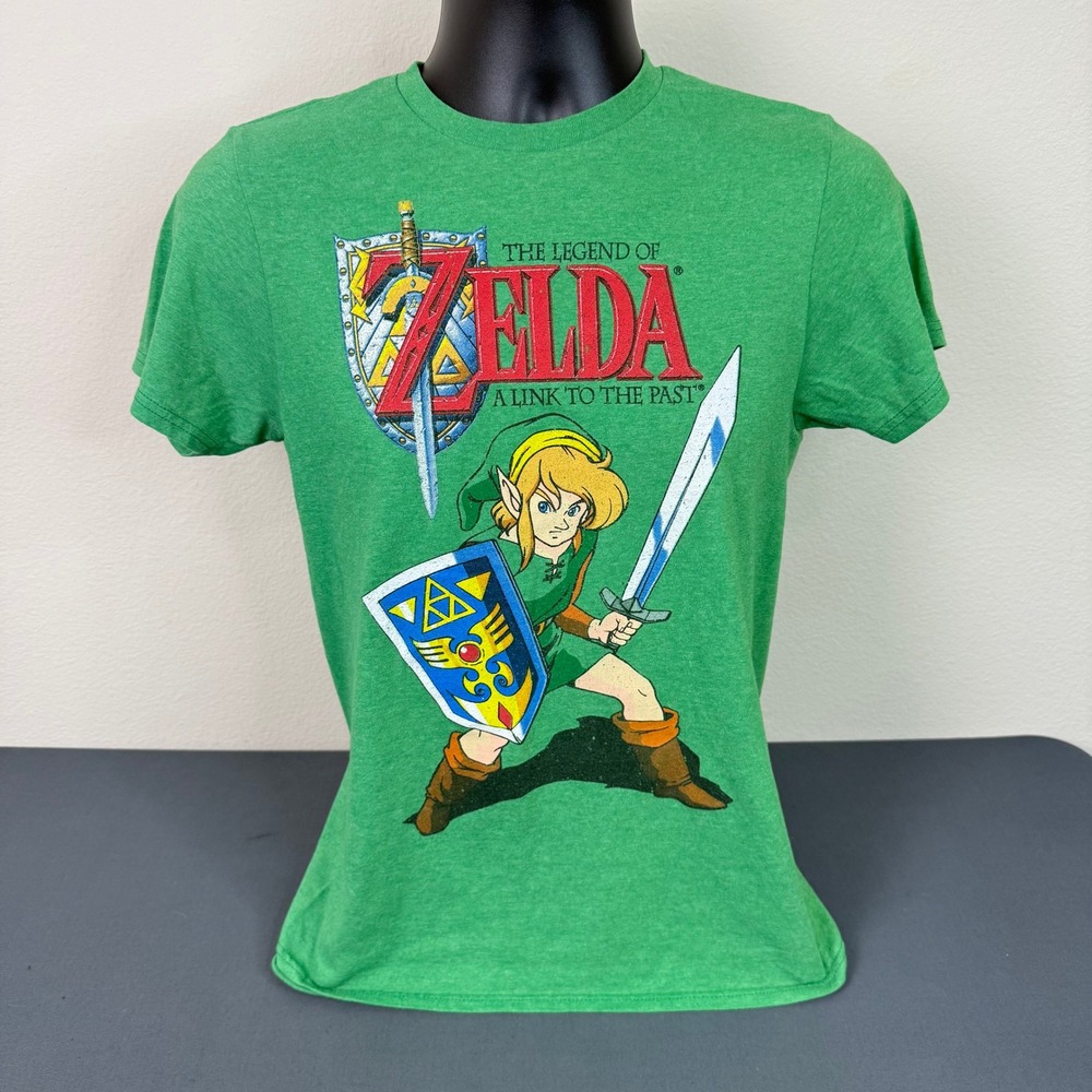 Nintendo T-Shirt Womens Small Zelda A Link to the Past Green Graphic Tee Retro